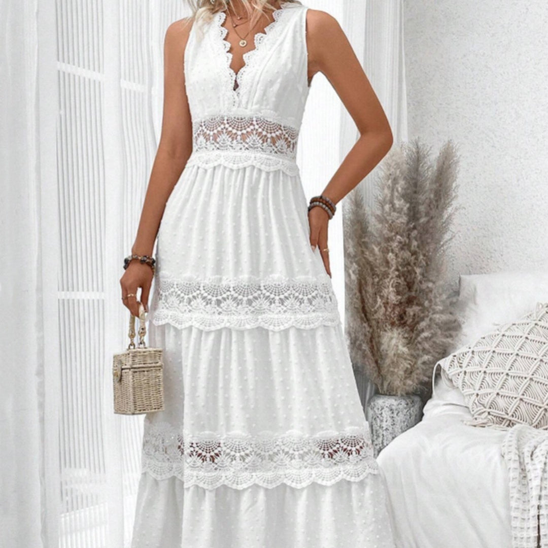 Robe en Dentelle Délicate à Col en V | RAVELUX
