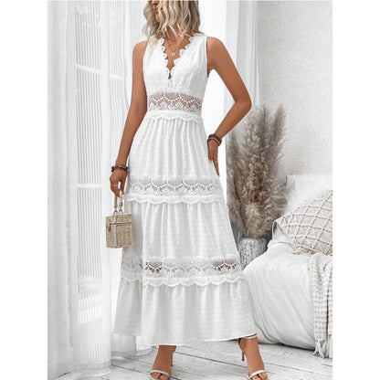 Robe en Dentelle Délicate à Col en V | RAVELUX