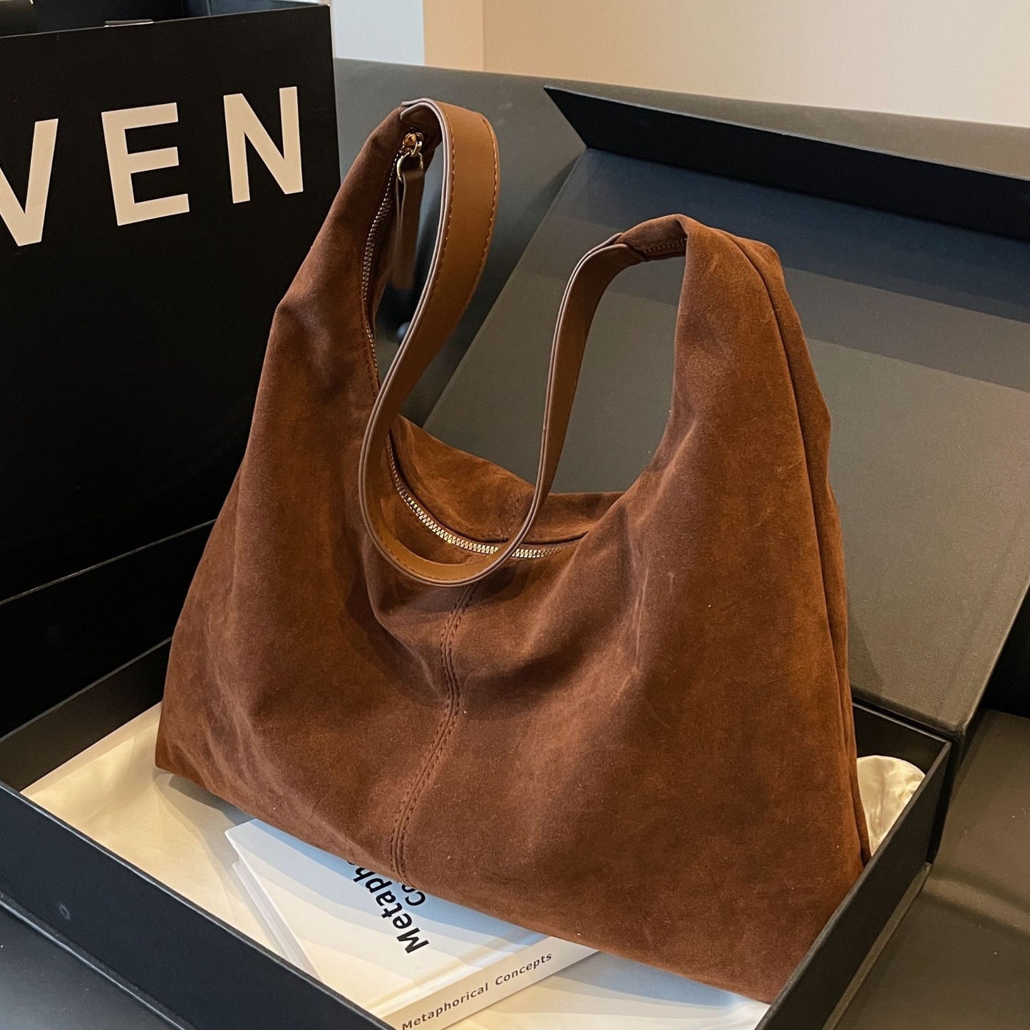 Tote Chic Grande Capacité – Élégance Urbaine | Ravelux